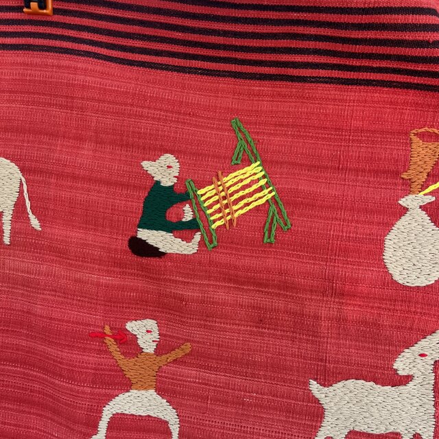 ミャンマー・チン族手刺繍布【レッド】Lot.2 | iichi 日々の暮らしを