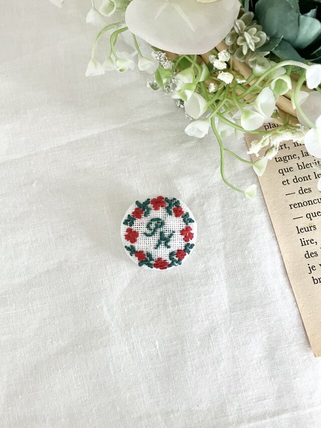 リースブローチ1(赤・緑・PH)