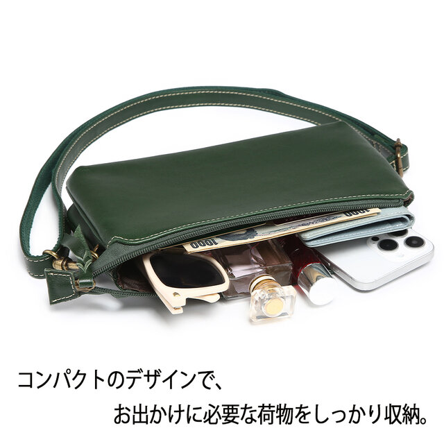 グリーンレザーショルダーバッグ オイルレザーのショルダーバッグ（グリーン） | iichi 日々の