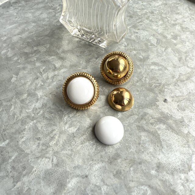 PA197-【 AVON 】エイボン・ヴィンテージピアス 1996  White and gold convertible