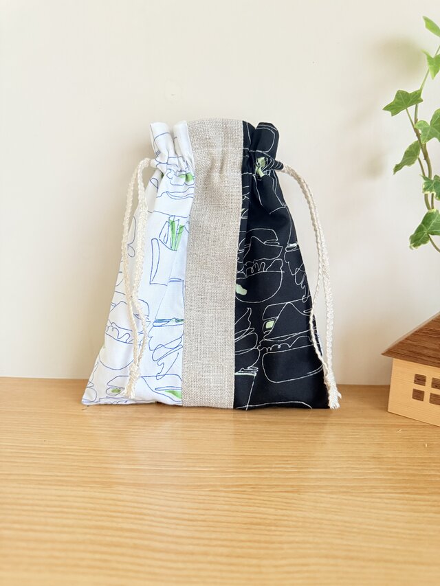 ハンバーガー柄の巾着袋（黒白）