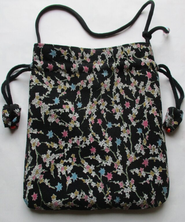 ８３２８　花柄の着物で作った巾着袋　＃送料無料