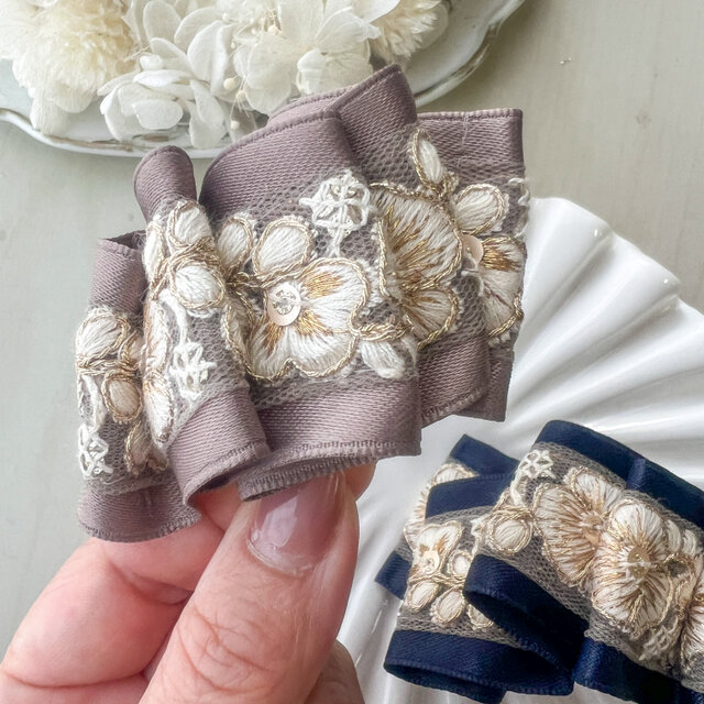 上品で大人っぽい インド刺繍リボンのポニーフック 華やか