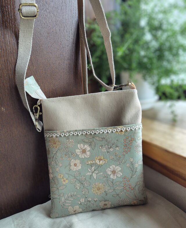 sale セージ*オックス*アンティークレース*スマホショルダー*サコッシュ