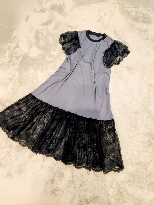 お盆セール！上質グレーカットソー&レースのワンピース