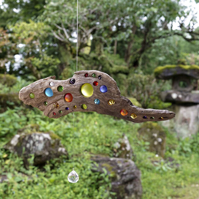 お部屋の中に太陽を　 流木とサンキャッチャー&モビール　窓の装飾 　ガラス玉　クリスタルプリズム　ビーチスタイル　６４