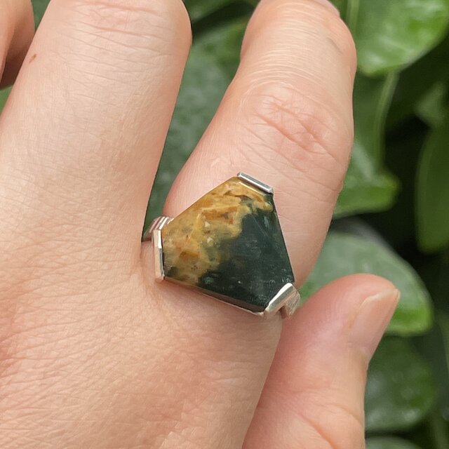 ジャスパー　変形トライアングル　立体ラフカット　アートな鉱物　シルバーSV925リング