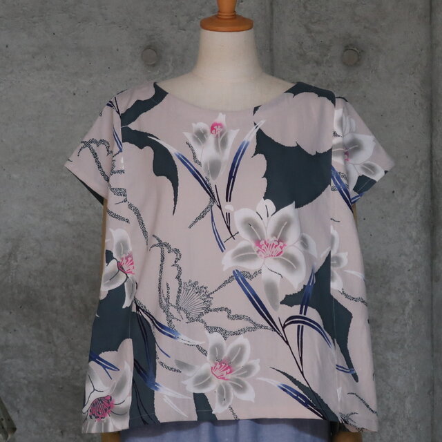 浴衣のTブラウス   　Lサイズ    　寛斎　　フレンチ袖　　着物リメイク　