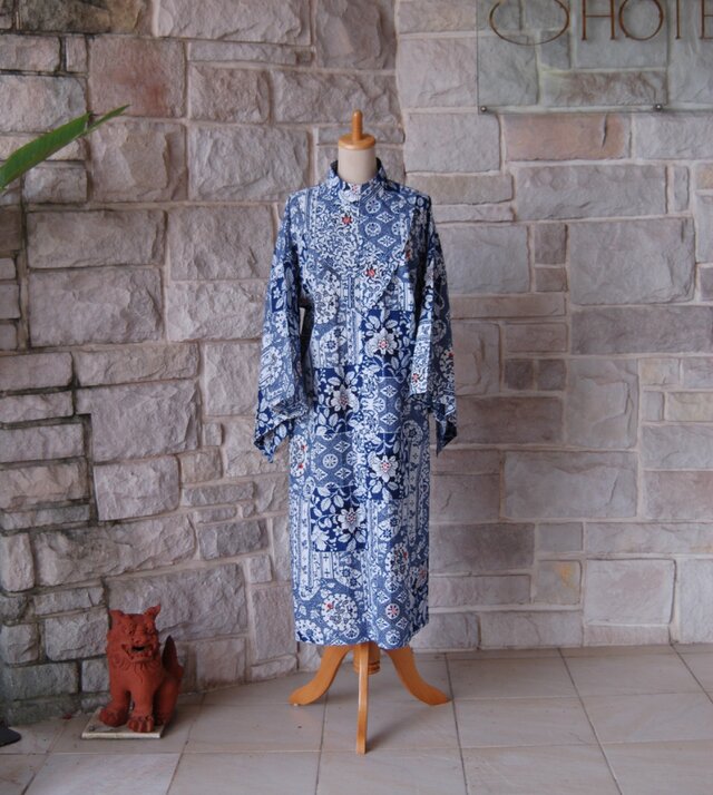 レトロクラシカル　英国貴族好みのシノワズリ柄　着物スリーブワンピース　着物リメイク　華やか一点物