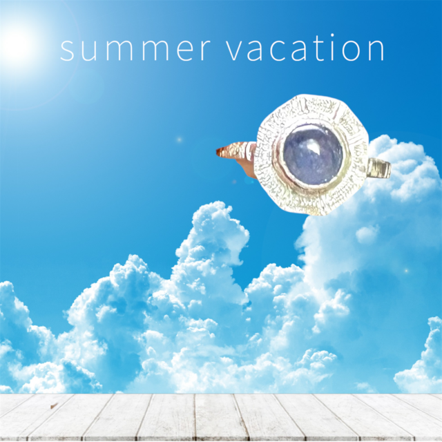 ブルースターサファイア手彫りシルバーリング | iichi 日々の暮らしを