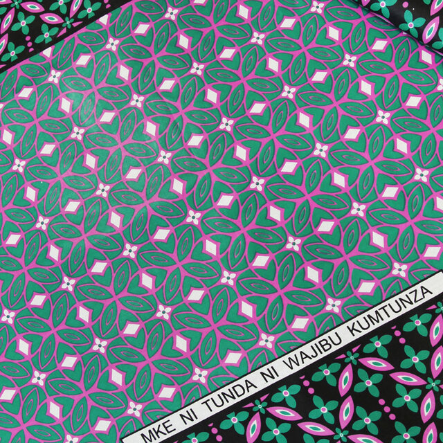 カンガ｜マゼンタ × グリーン アラベスク　アフリカ布 アフリカンプリント