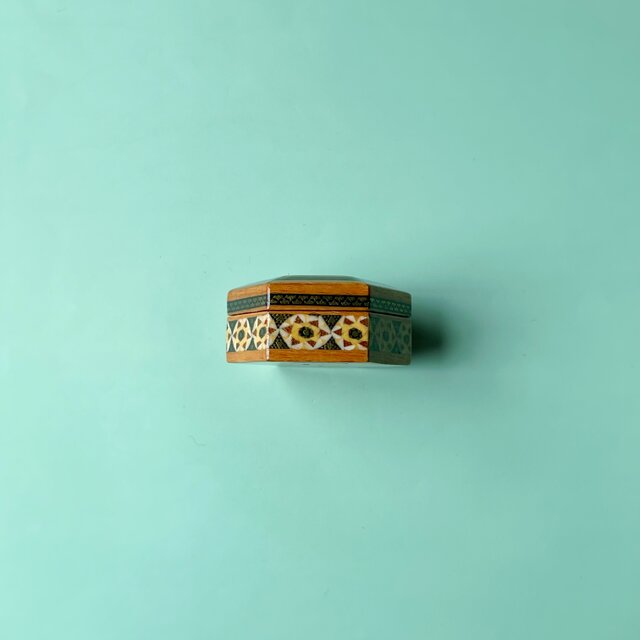 ペルシャの象嵌細工（寄木細工）小箱 宝石箱 六角形 ミニサイズ【KHA