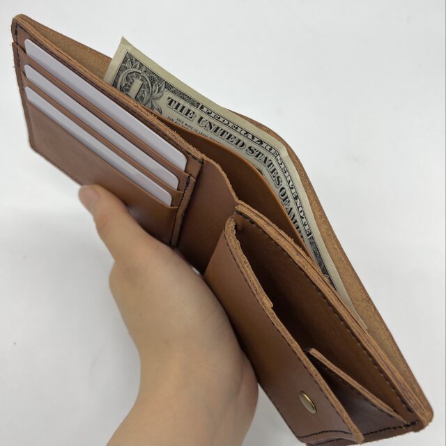 レザー2つ折りウォレット（ハンドメイド／ボックス型コインケース付き