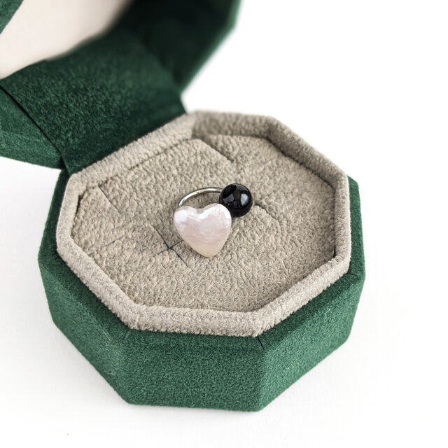 SUS316イヤーカフ/片耳用[The heart is yours]淡水パール ハート サージカルステンレス オニキス