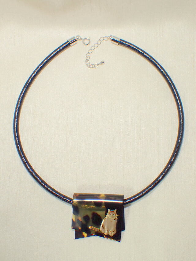 K18 刻印　帯留め　美品　蒔絵アンティーク懐古調 アンティーク 【希少】帯留め 18金 家紋 輪違い 明治 大正時代 刻印