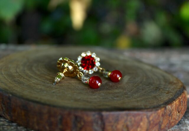 マルモ◇一点物✧カーネリアン×MOP×水晶 トリプレットストーンピアス