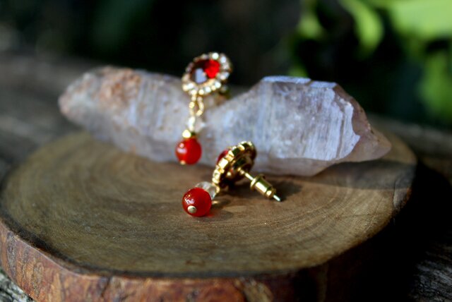 レッドラインストーンピアス カーネリアン | iichi 日々の暮らしを