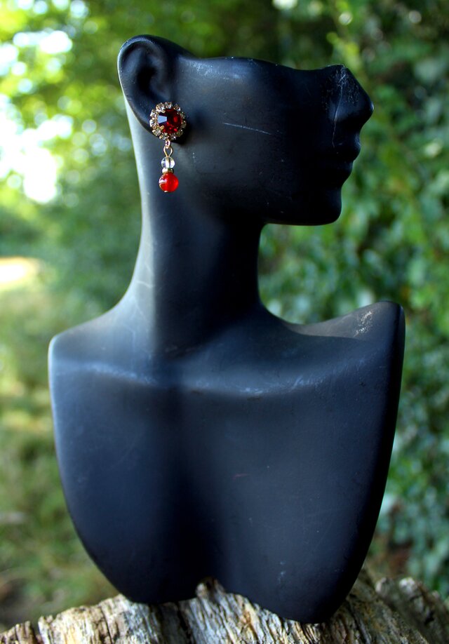 マルモ◇一点物✧カーネリアン×MOP×水晶 トリプレットストーンピアス