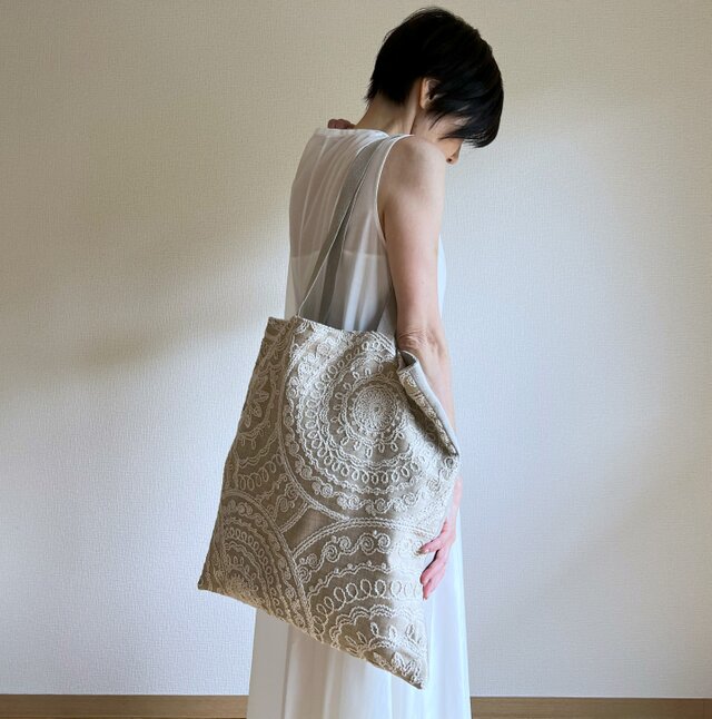 コード刺繍バック Mame Kurogouchi』コード刺繍バックパック／Cording Embroidery
