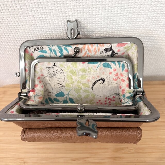 ぱかっと開くとお部屋が3つの親子がまぐち♪外ポッケが付いた