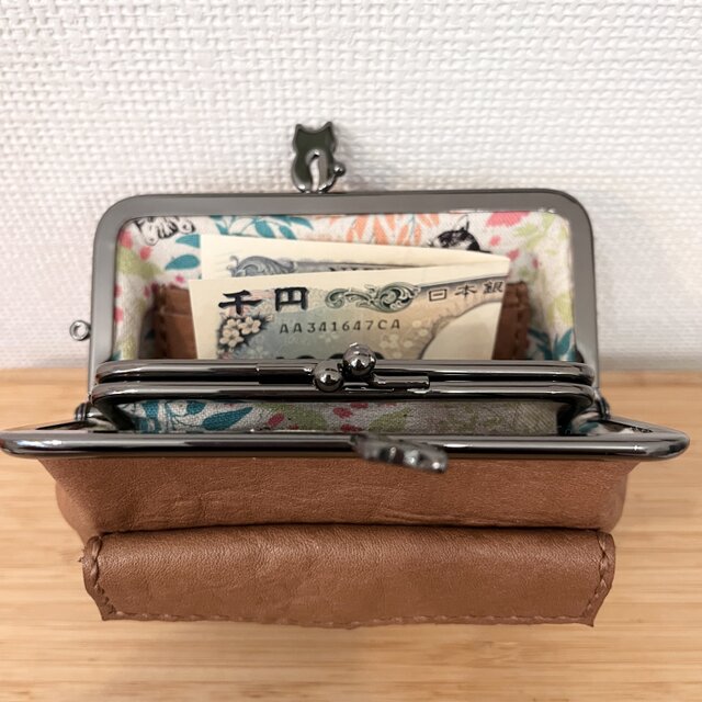 ぱかっと開くとお部屋が3つの親子がまぐち♪外ポッケが付いた