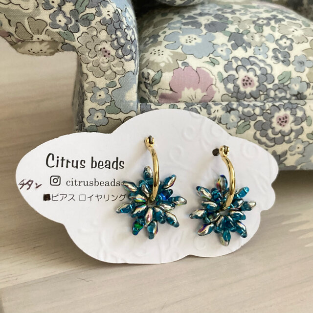 水色×シルバー】チェコガラス製オーナメントチャームの2wayフープ