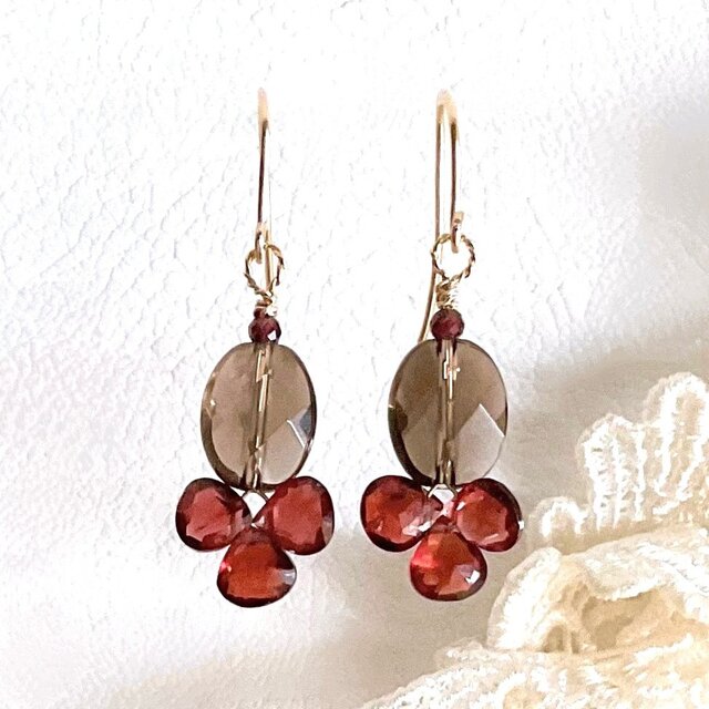 【貴婦人の普段使い】スモーキークオーツとガーネットのピアス