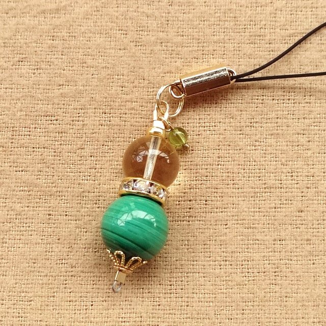 酷使した心に強烈な癒しを｜マラカイト（大粒14mm）ｘシトリンｘペリドット