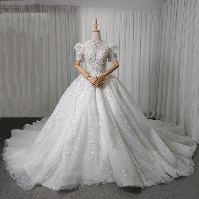 豪華！ウェディングドレス 韓国風ドレス 姫袖 キラキラ光る刺繍