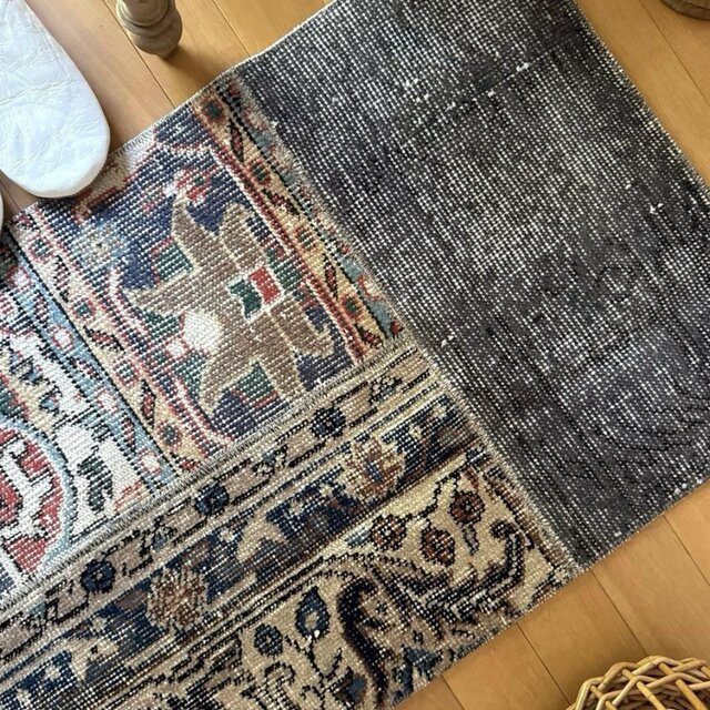 49×100 グレイ×ボタニカル　大人パッチワーク　トルコヴィンテージラグ 49×100 グレイ×ボタニカル 大人パッチワーク トルコヴィンテージラグ