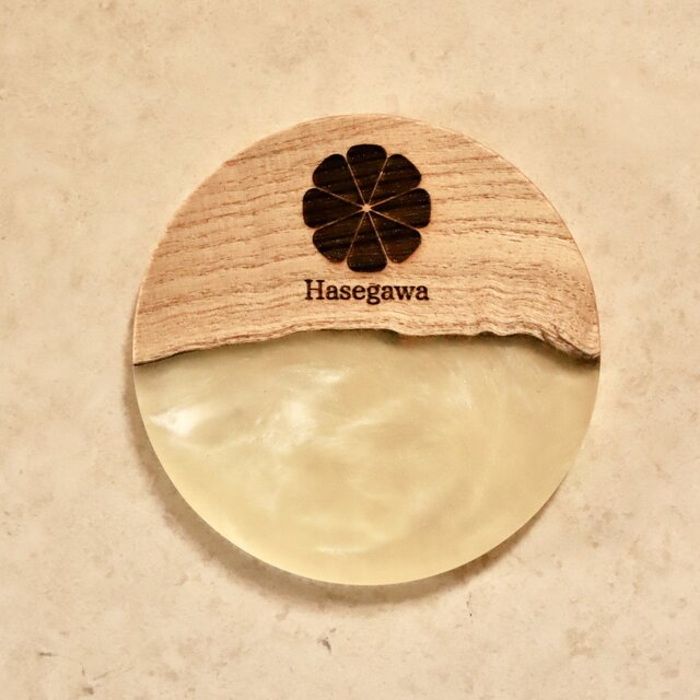 桐とレジンのコースター（シルバーパール）