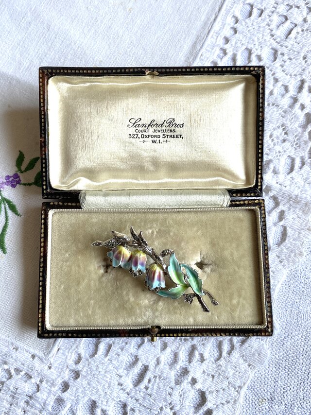 マーカサイト エナメル ベルフラワー ブローチ | iichi 日々の暮らしを