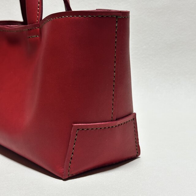 Lewis leathersレザー トートバッグ 赤　ほぼ新品 Lewis leathersレザー トートバッグ 赤 ほぼ新品 Lewis leathersレザー