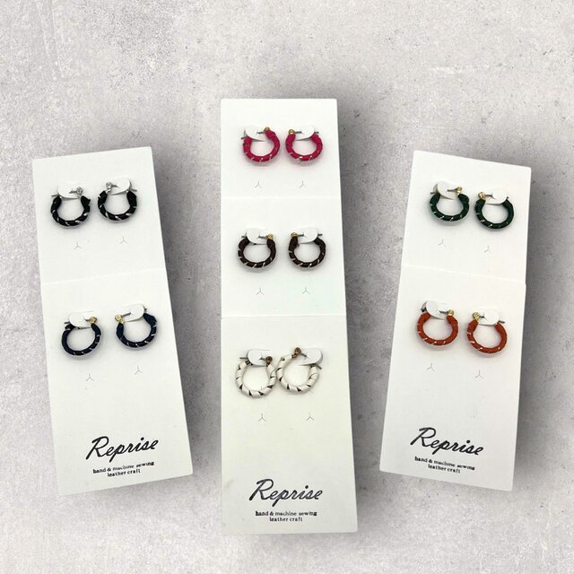 レザーフープピアスS（ハンドメイド／ニッケルフリー／本革／ワンポイント／ギフト対応）