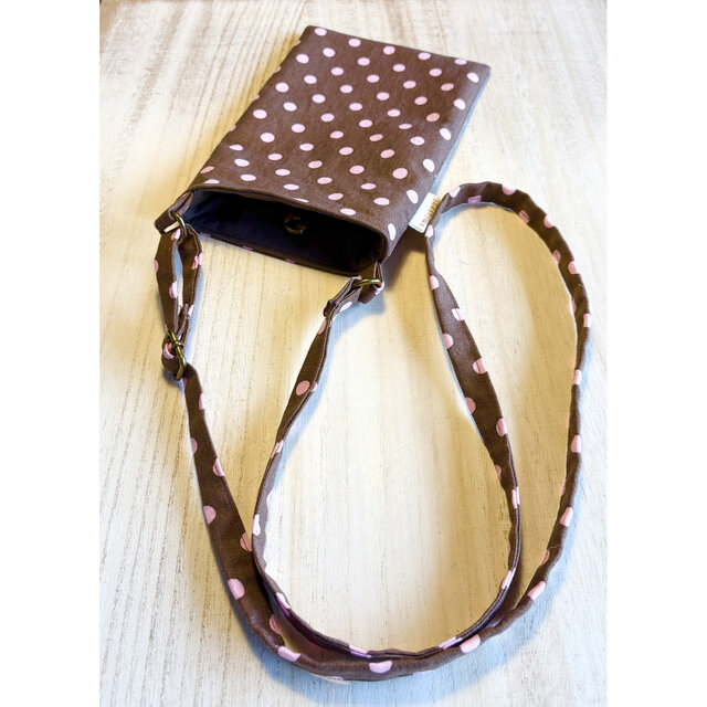 スマホショルダー　ストロベリー＆ショコラの水玉