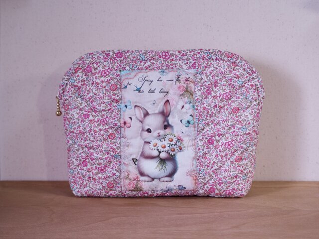 パッチワークキルト リバティ ポーチ うさぎ | iichi 日々の