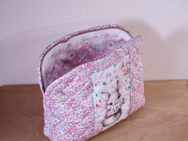 パッチワークキルト リバティ ポーチ うさぎ | iichi 日々の暮らしを