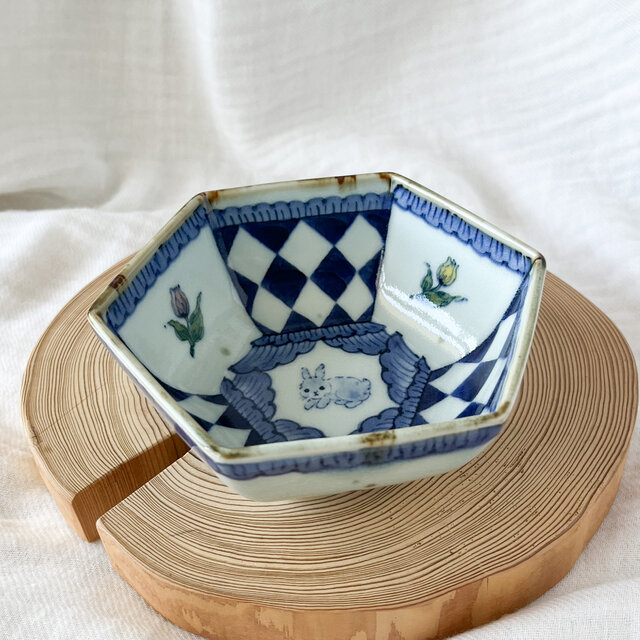 チコロット❤️小鉢❤️すべて手描き❤️染付け❤️お鍋の取り皿にもなる❤️取り分け皿❤️六角小鉢❤️魚❤️1点もの