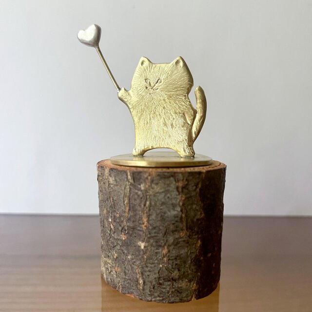 ハートの猫さん」小さな真鍮オブジェ | iichi 日々の暮らしを心地よく