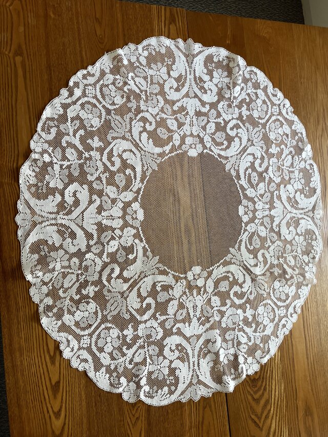 ハンドメイドフィレレース円形テーブルクロス