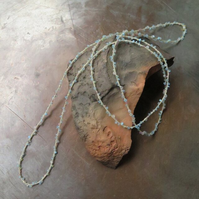 アンティーク 糸 ヴェネチアンシードビーズ ＆ アクアマリン