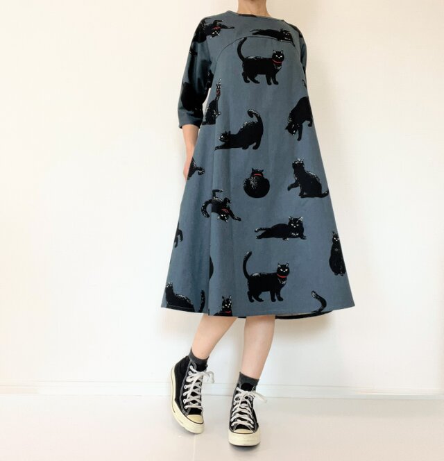 こなまいきな黒猫のワンピース＊ポケット付き＊国産コットン 綿100