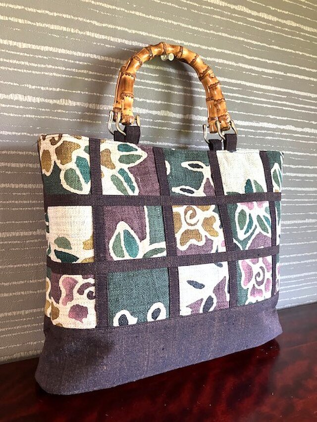 紬に麻のバティックのテープ止め手提