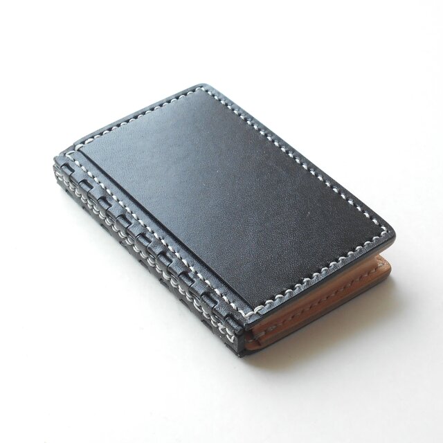 レザー蝶番の名刺入れ Black × Natural | iichi 日々の暮らしを