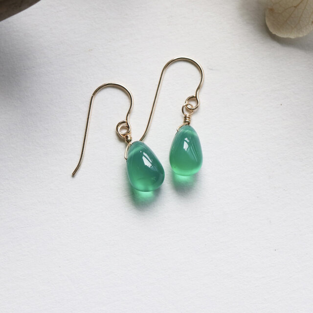 小粒 グリーンオニキス ドロップピアス/イヤリング 天然石 14kgf