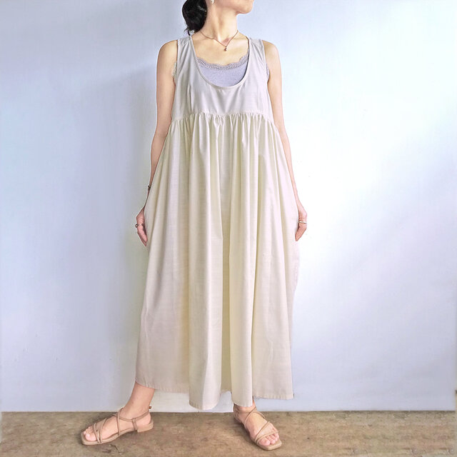 バックZIPワンピース（アイボリー） | iichi 日々の暮らしを心地よく