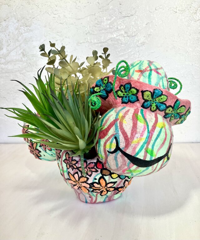 あおむし　帽子　プランター　オブジェ手作り　セメント　植木鉢