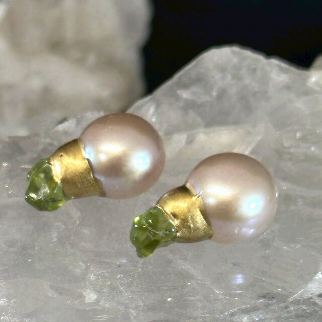 【金継ぎジュエリー】淡水パール（ピンク） × ペリドット　– Rosé Dew –