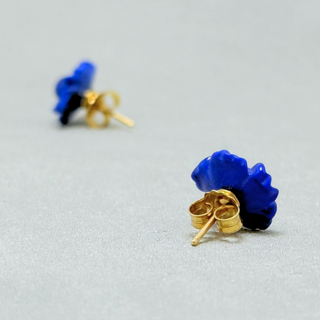 ♥️天然石ピアス♥️No.67★900円★ラピスラズリコッパートリプレット K18 12mm ラピスラズリ/瑠璃 天然石ピアス - Hibis | iichi 日々の
