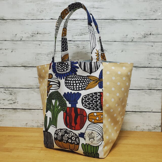 大きめころりんマルシェトートバッグ (ベジタブル×ドット柄)